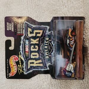 Hot Wheels Racing NASCAR Rocks America #44 PETTY ENTERPRISES with Guitar